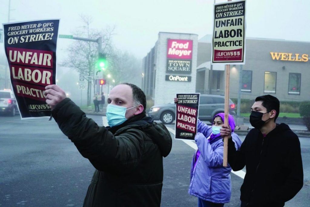 FredMeyer Employees Striking on Street holding signs